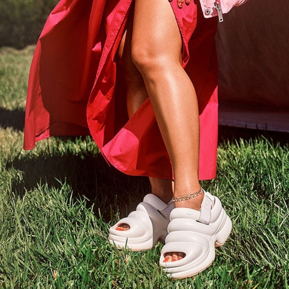 UGG AWW YEAH SANDALS